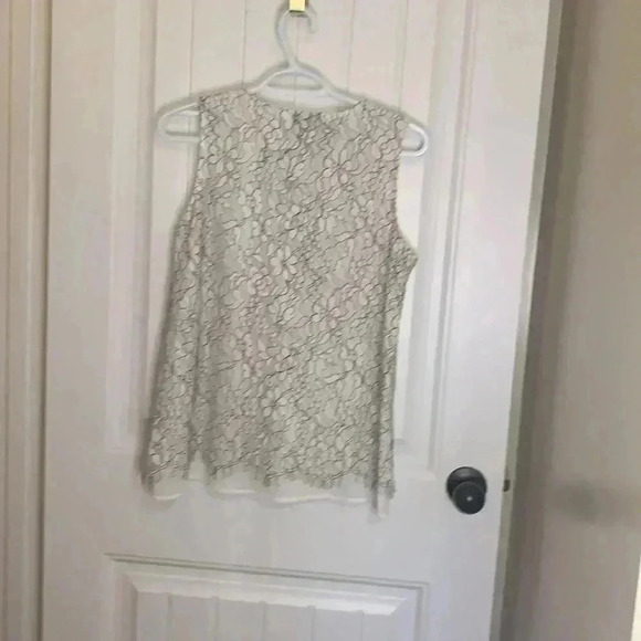 Ecru blouse, size 2 EUC - Picture 9 of 9